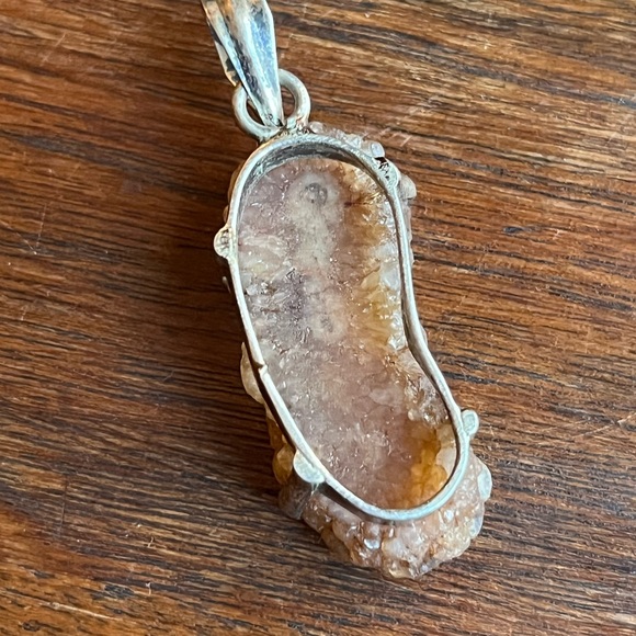 Handcrafted Druzy Agate Quartz Pendant set in Sterling Silver!  Gently loved! - Picture 3 of 8